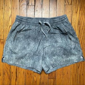 Outdoor Voices Doing Things Shorts Small